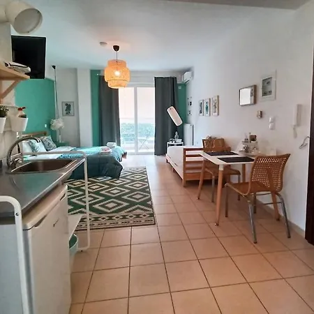 Apartment Comfy Hideaway