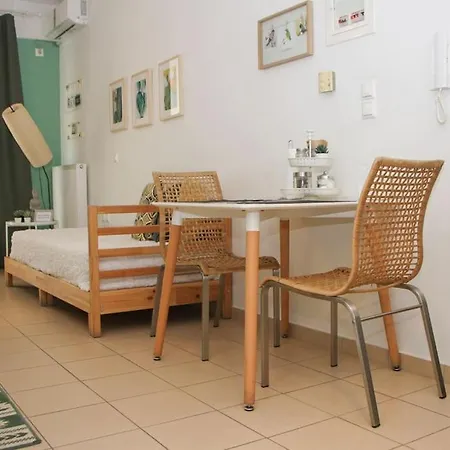 Comfy Hideaway * Kalamata