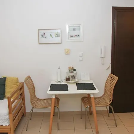 Comfy Hideaway * Kalamata