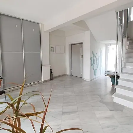 Comfy Hideaway Apartment Kalamata